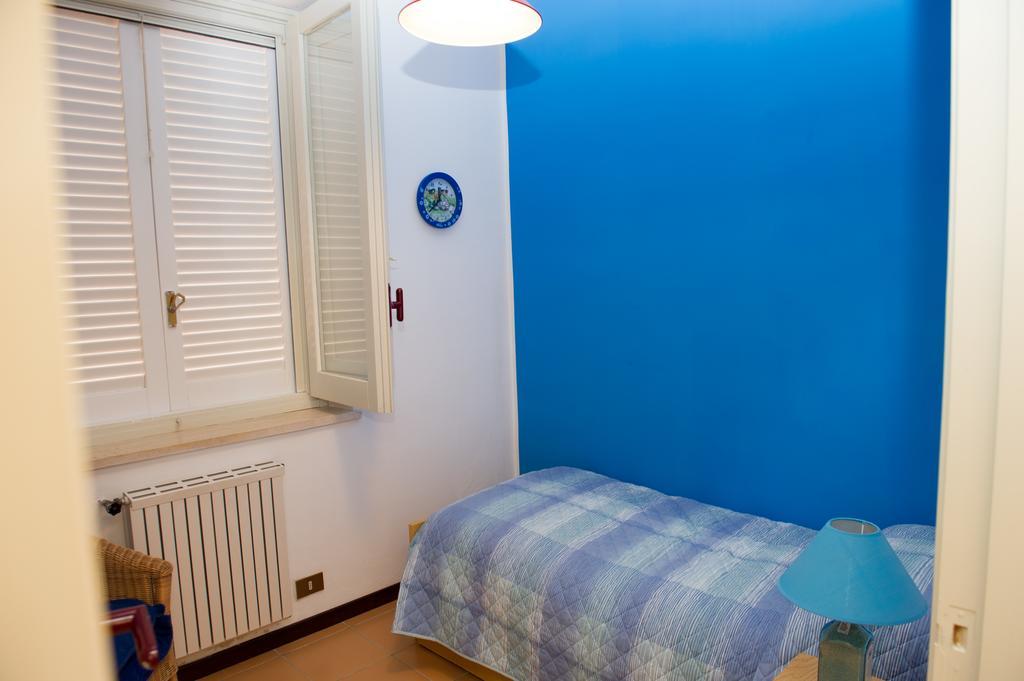 Lomarchi Holiday Home Карини Екстериор снимка